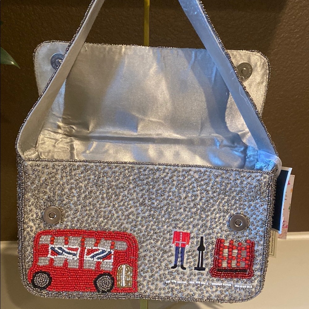 Marshall’s Beaded London Shoulder Bag - Silver & Red - Picture 4 of 4